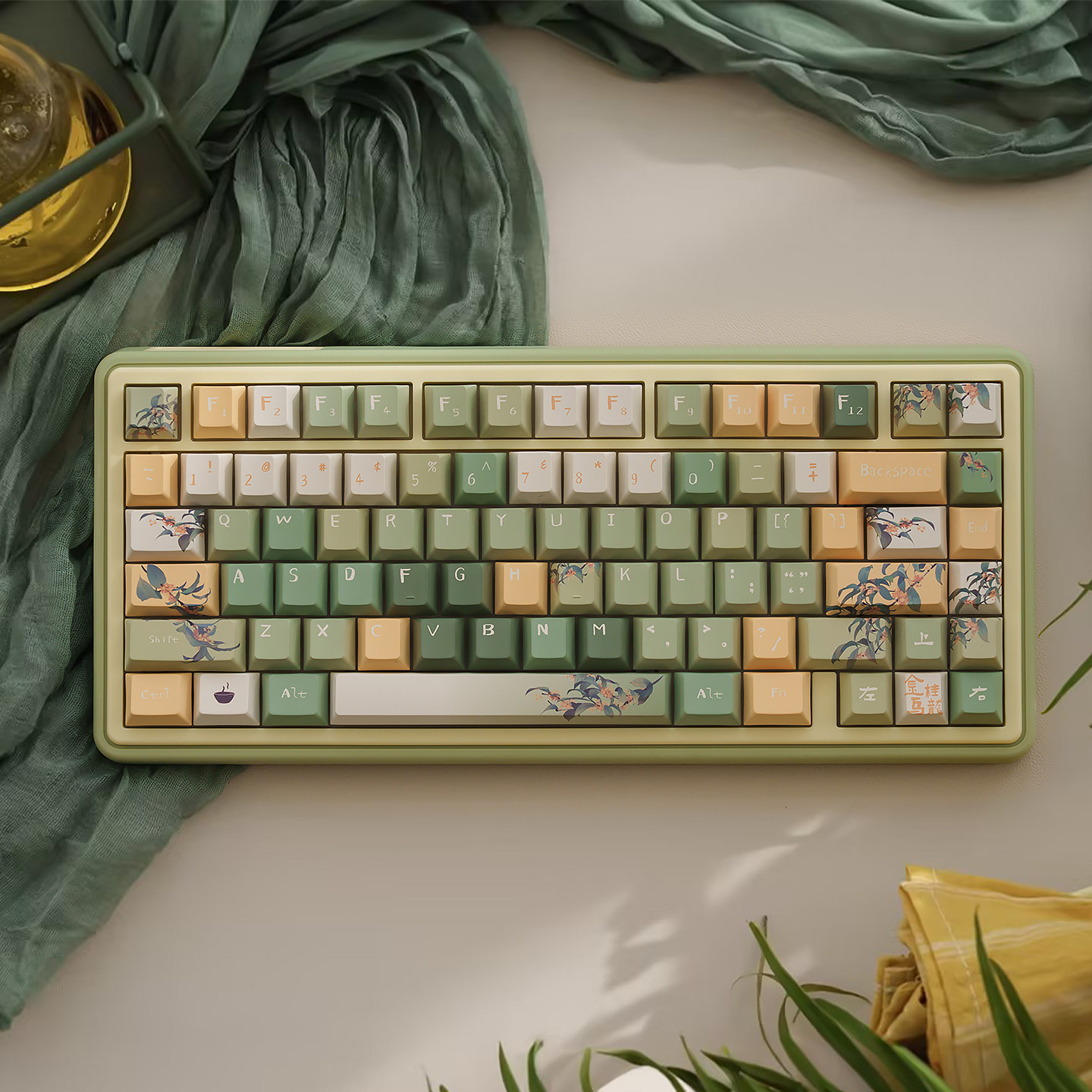 URE UR82 メカニカルキーボード トリプルモード ガス - Desk Setup Programmer のレビューと価格