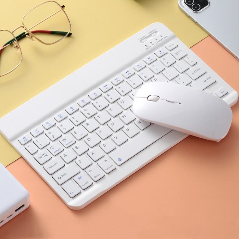 超スリム Bluetooth キーボード ポータブル ミニ  - Desk Setup Ipad のレビューと価格