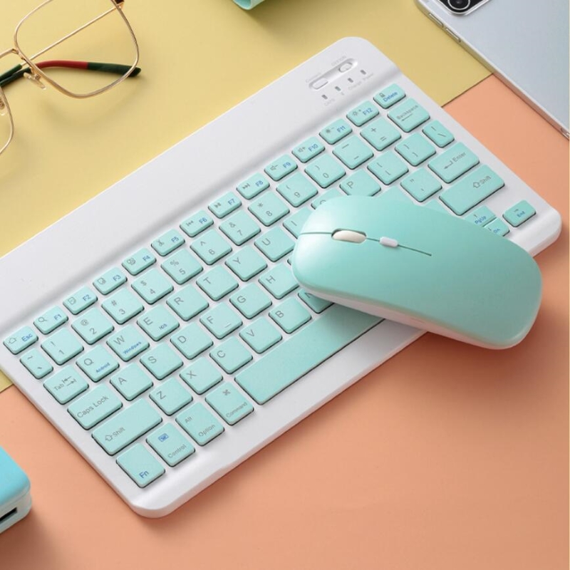 超スリム Bluetooth キーボード ポータブル ミニ  - Desk Setup Ipad のレビューと価格