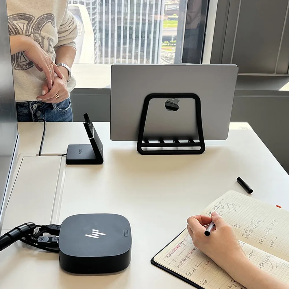 FANGTUOSI ラップトップノートブック垂直スタンド M - Vertical Laptop Stand のレビューと価格