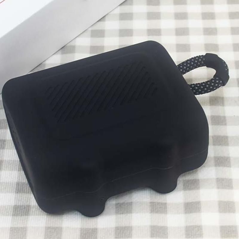B03F クイックスリップオンスピーカースリーブ Go 3  - Speaker Desk Setup のレビューと価格