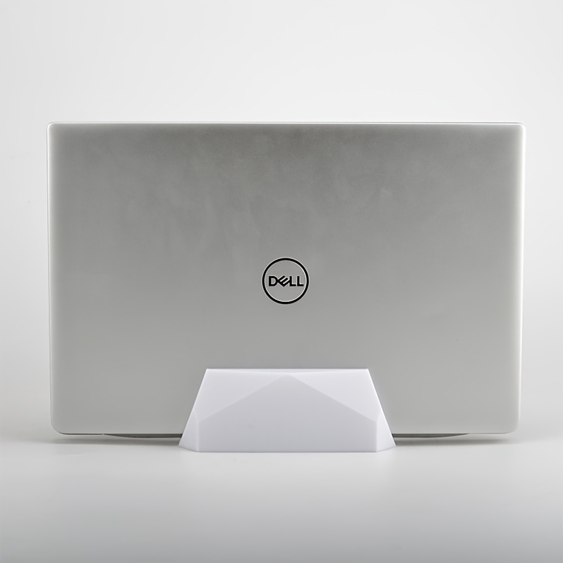 ミニマリストデザインのラップトップスタンド、MacBook  - Vertical Laptop Stand のレビューと価格